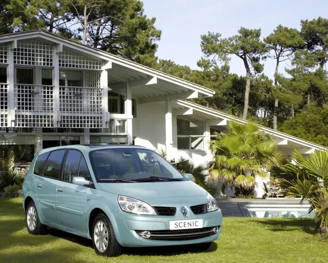 Renault Grand Scenic 2.0 MT Dynamique — 16