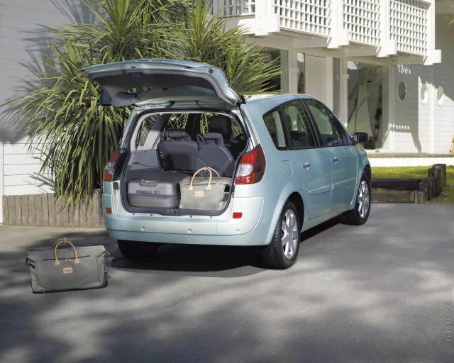 Renault Grand Scenic 2.0 MT Dynamique — 17