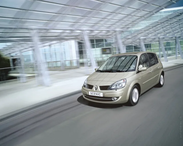 Renault Scenic II (Рено Сценик) минивэн — 17