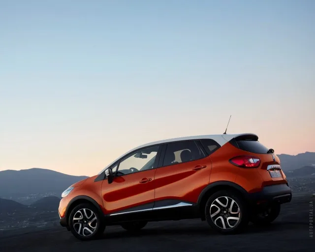 Renault Captur 2013 (Рено Каптур) кроссовер — 8