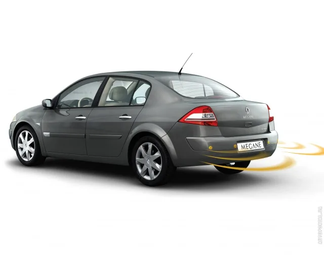 Renault Megane II седан — 3