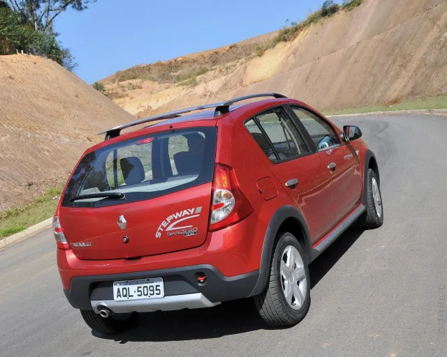 Renault Sandero Stepway 2009 хетчбек — 13