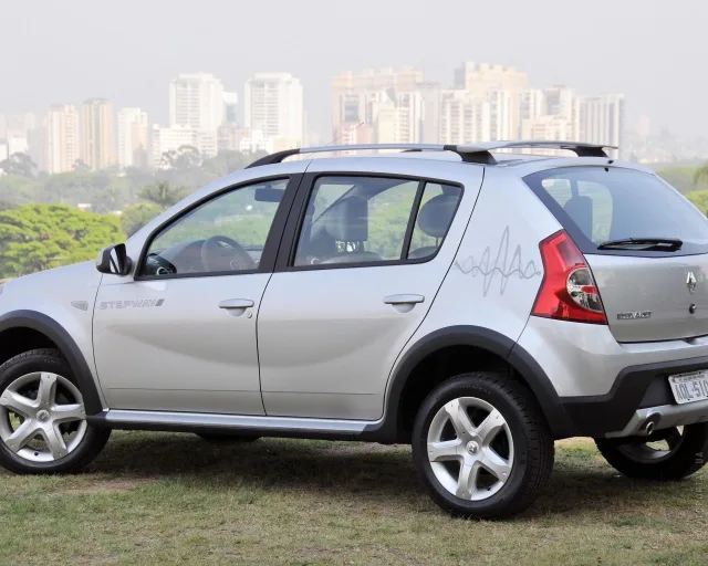 Renault Sandero Stepway 2009 хетчбек — 16