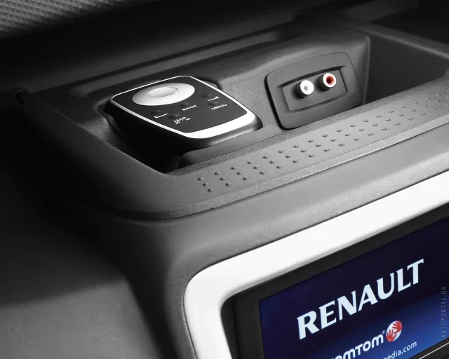 Renault Trafic 2012 мінівен — 4