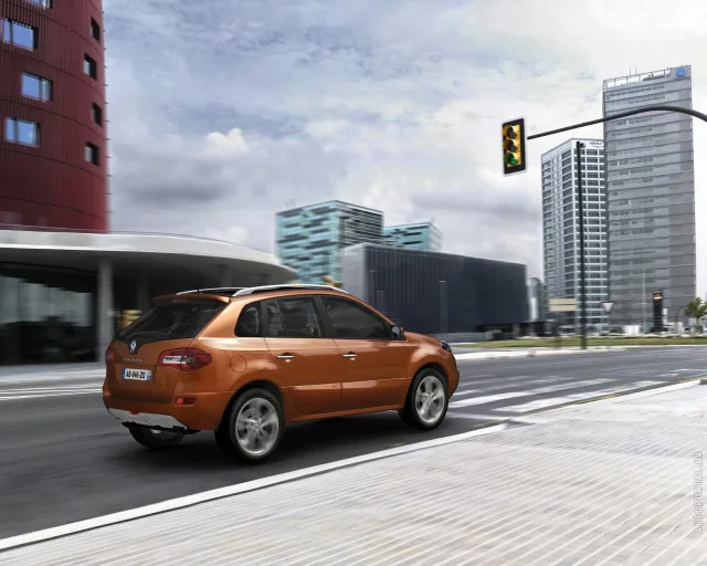 Renault Koleos 2011 crossover — 18