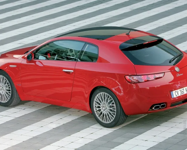 Alfa Romeo Brera купе — 11