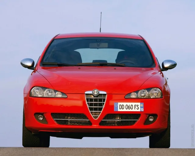 Alfa Romeo 147 3dr 3-дверний хетчбек — 10