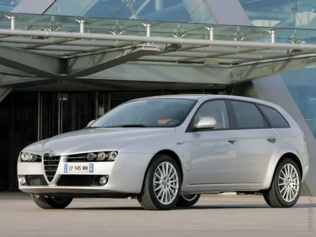 Alfa Romeo 159 Sportwagon 2.4D MT — 3