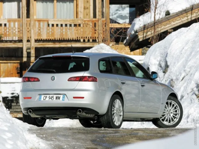 Alfa Romeo 159 Sportwagon 2.4D MT — 4