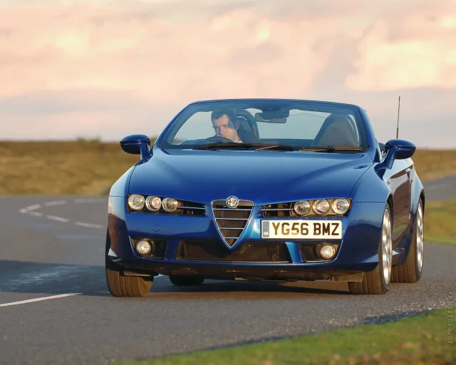 Alfa Romeo Spider 3.2 6MT — 16