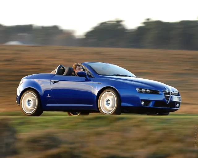 Alfa Romeo Spider 3.2 6MT — 7