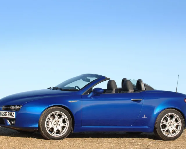 Alfa Romeo Spider 3.2 6MT — 12