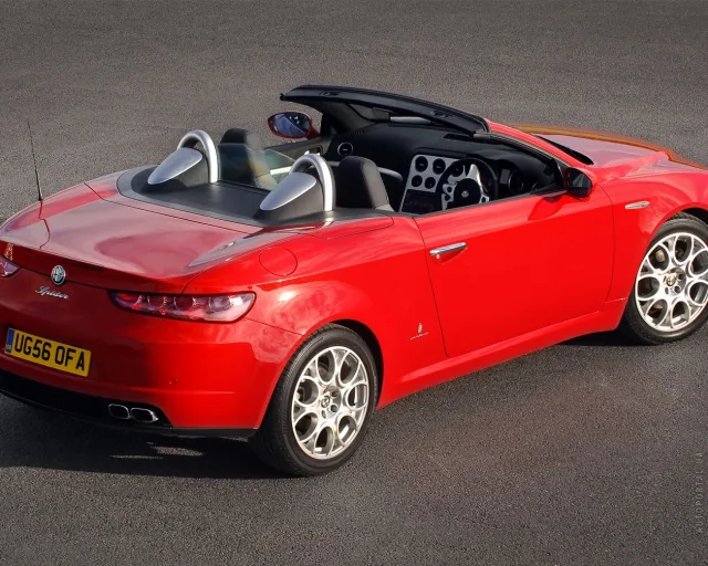 Alfa Romeo Spider 3.2 6MT — 11