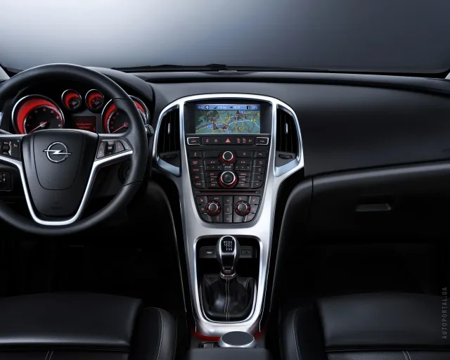 Opel Astra J хетчбек — 2