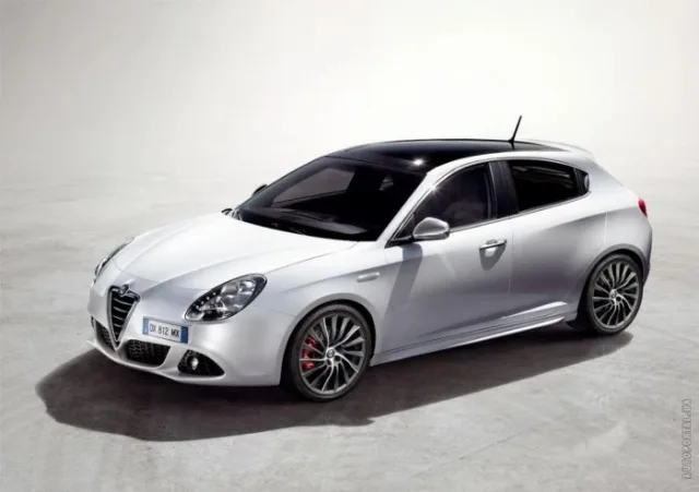 Alfa Romeo Giulietta 1.4T AT Super — 13