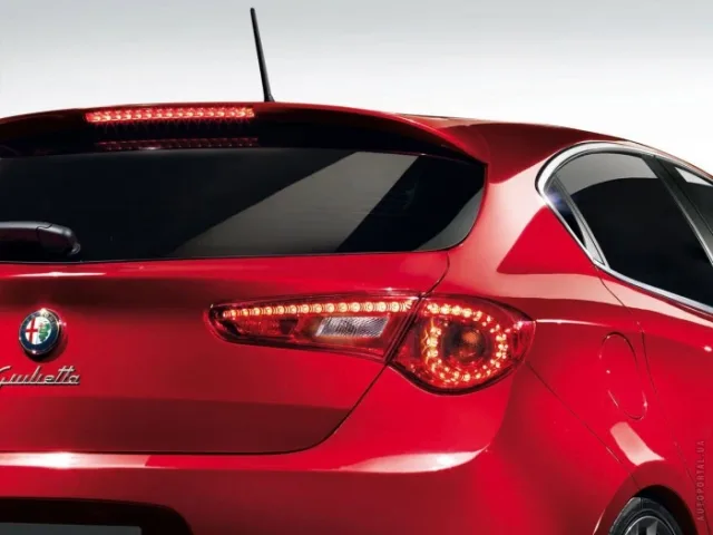 Alfa Romeo Giulietta 1.4T AT Super — 17