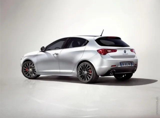 Alfa Romeo Giulietta 1.4T AT Super — 12