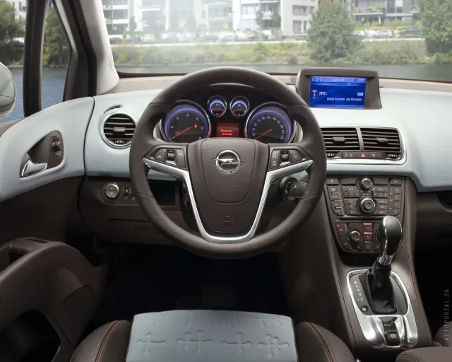 Opel Meriva II (Опель Мерива) микровэн — 9