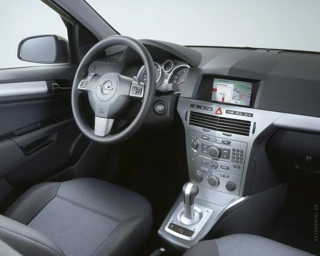 Opel Astra H (Опель Астра) cедан — 11