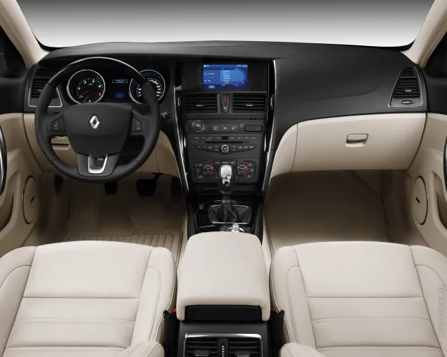 Renault Latitude (Рено Латитьюд) седан — 2