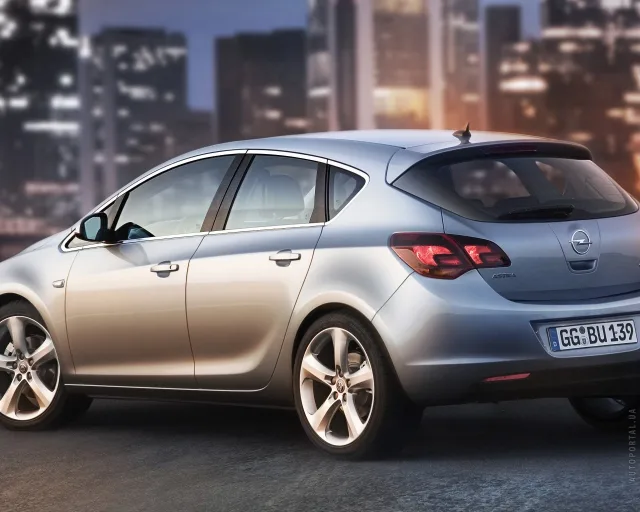 Opel Astra J хетчбек — 16