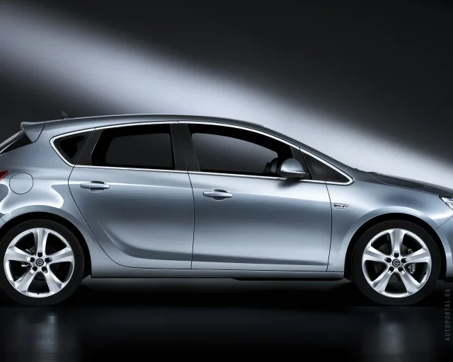 Opel Astra J хетчбек — 19
