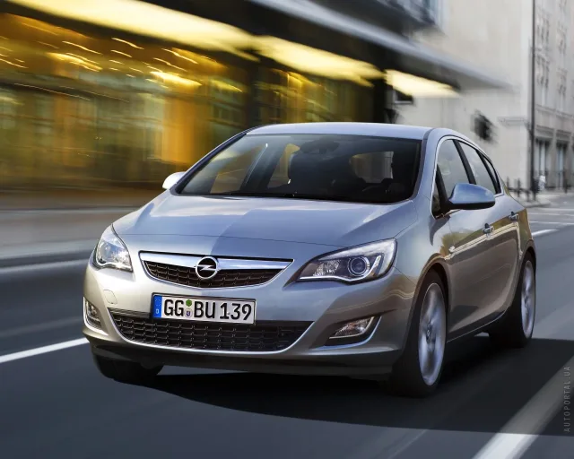 Opel Astra J хетчбек — 22