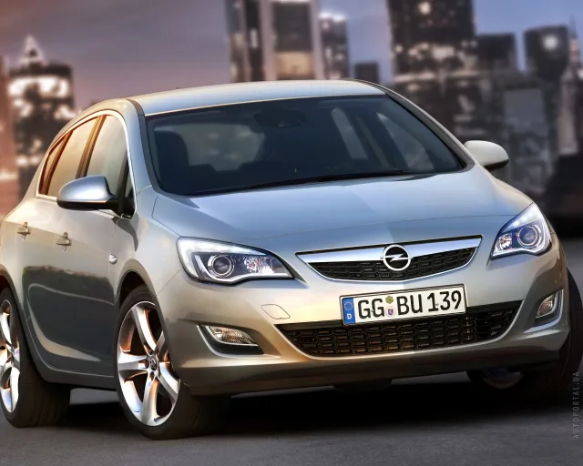 Opel Astra J хетчбек — 13