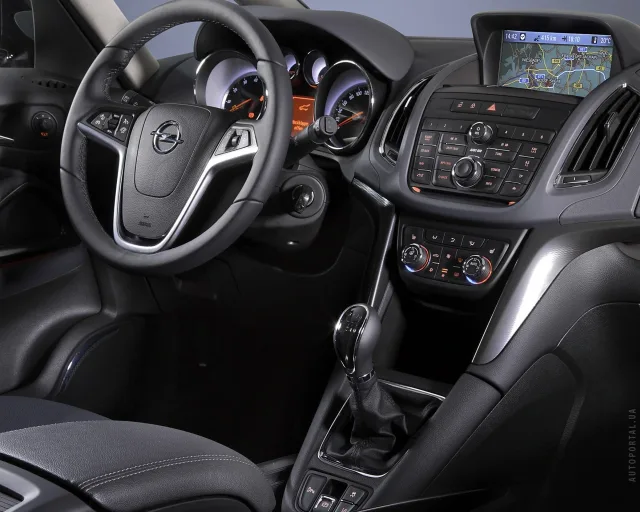 Opel Zafira Tourer мінівен — 13