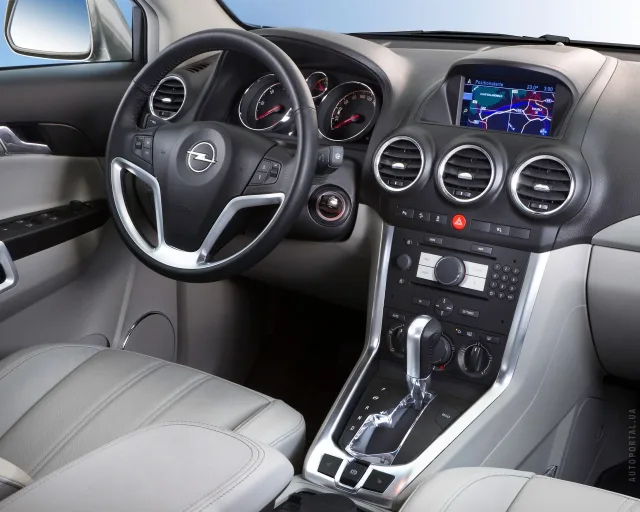 Opel Antara 2.4 MT Base — 3