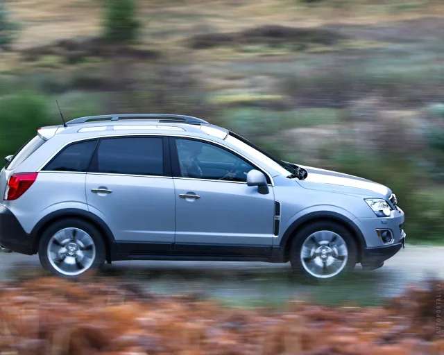 Opel Antara 2.4 MT Base — 23