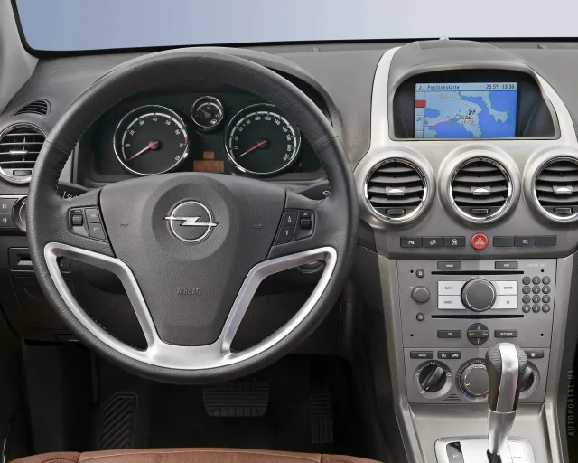 Opel Antara 2.0D AT Enjoy — 7