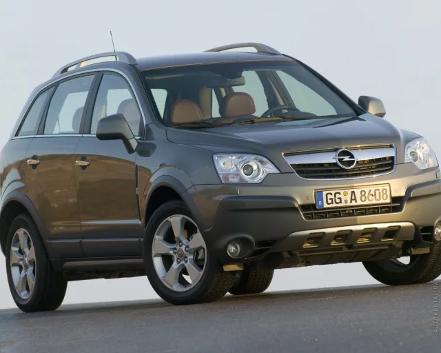 Opel Antara 2.0D AT Enjoy — 25