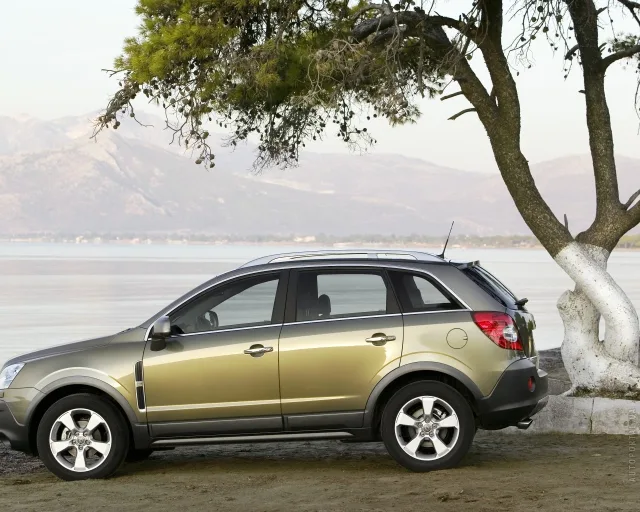 Opel Antara 2.0D AT Enjoy — 23