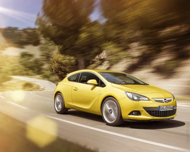 Opel Astra J GTC хетчбек — 5