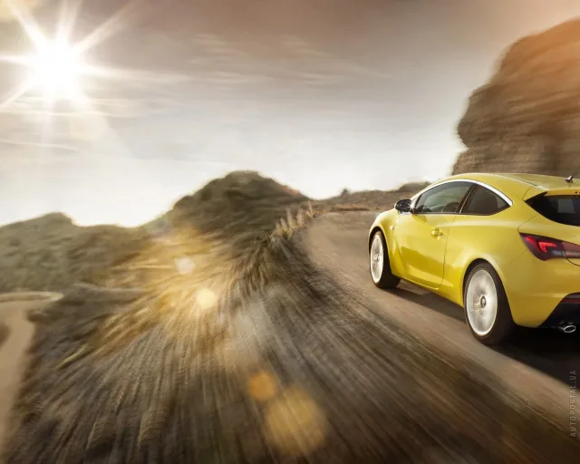 Opel Astra J GTC хетчбек — 11