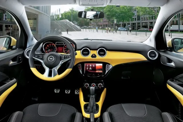 Opel Adam 1.2 MT Essentia — 6