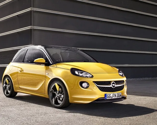 Opel Adam 1.2 MT Essentia — 11