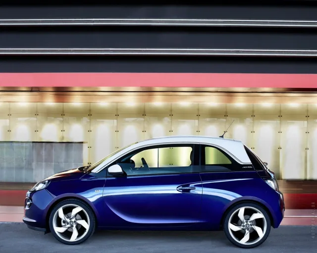 Opel Adam 1.2 MT Essentia — 8