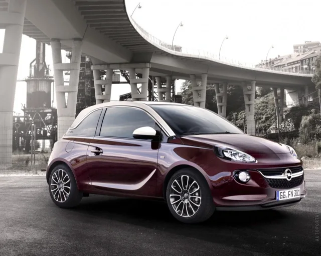 Opel Adam 1.2 MT Essentia — 12