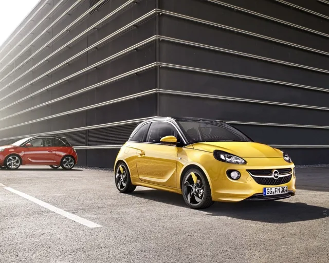 Opel Adam 1.2 MT Essentia — 21