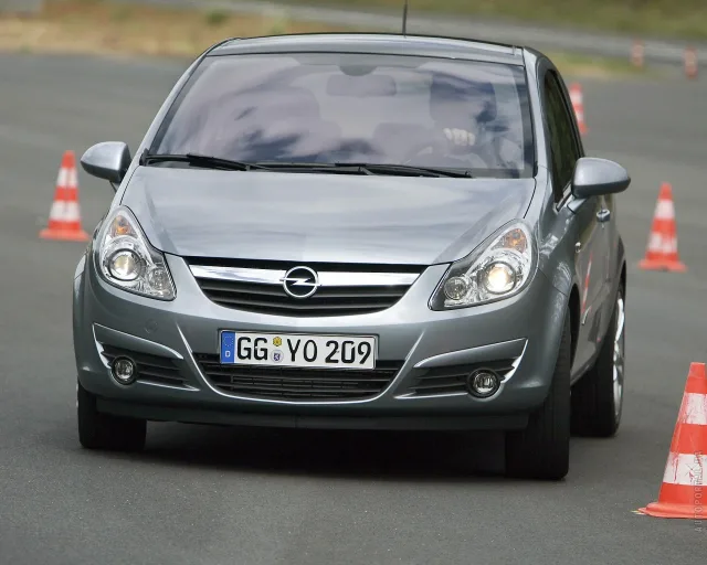 Opel Corsa 1.2 AT Essentia — 19