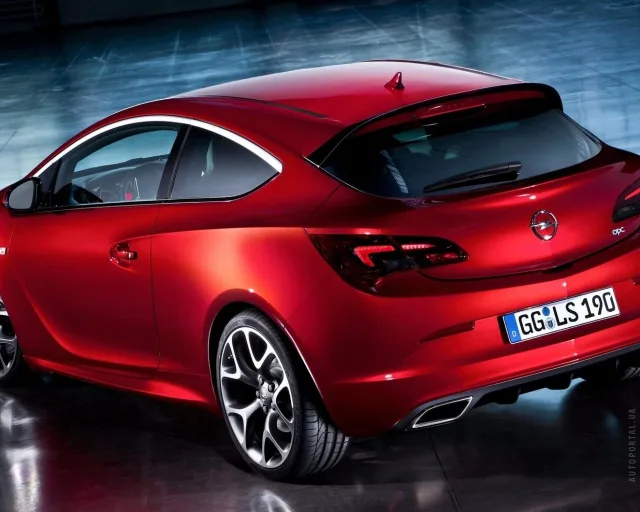 Opel Astra OPC хетчбек — 6