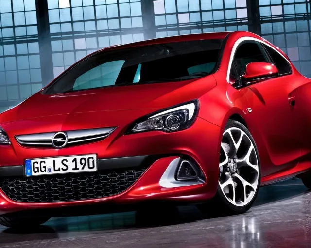 Opel Astra OPC хетчбек — 11