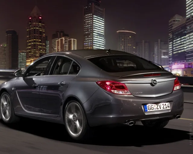 Opel Insignia 2008 hatchback — 21