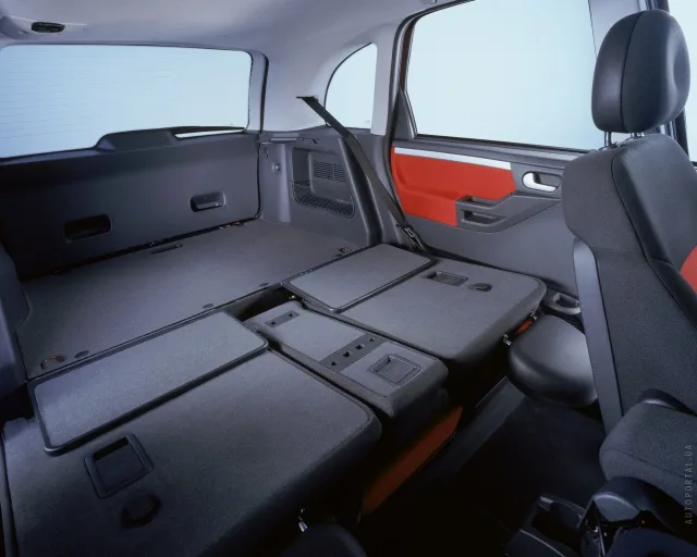 Opel Meriva 2002 microvan — 16