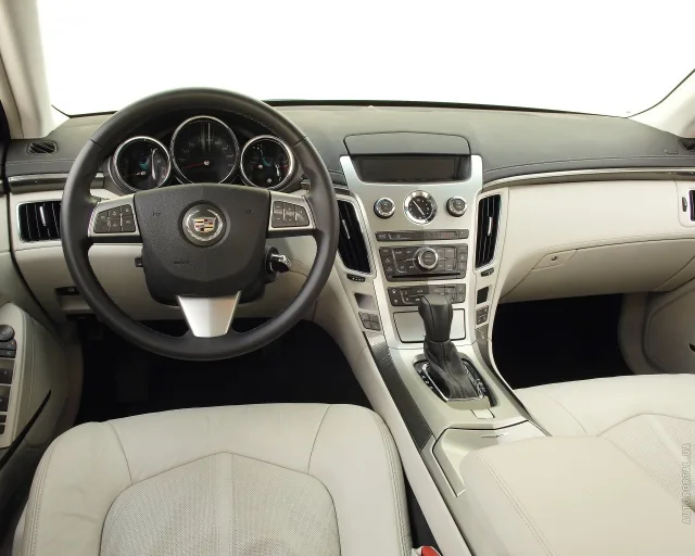 Cadillac CTS седан — 15