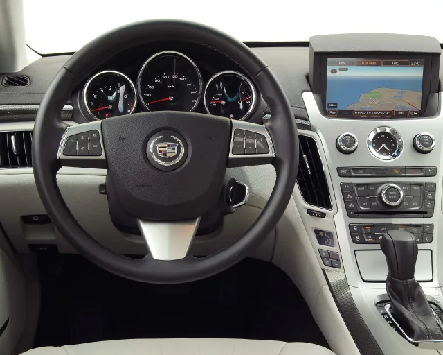 Cadillac CTS седан — 14