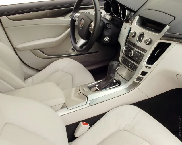 Cadillac CTS седан — 8
