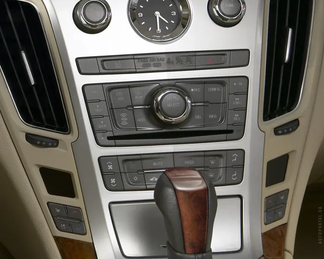 Cadillac CTS седан — 5